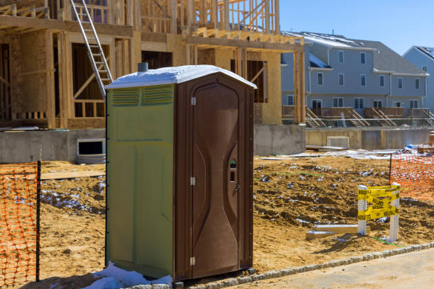 Best Portable restroom trailer rental  in Stuart, IA
