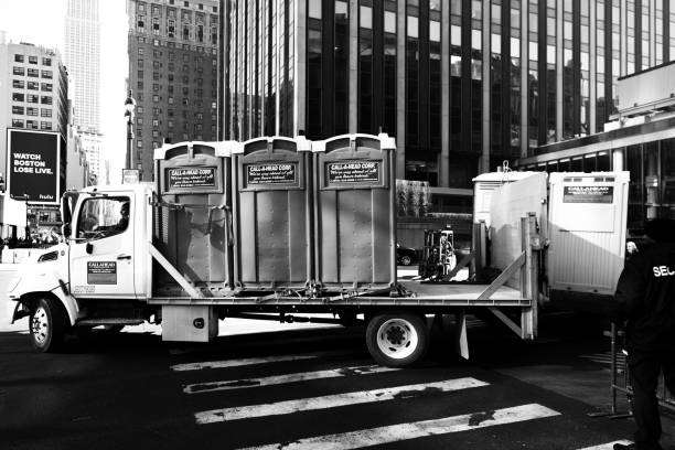 Best Porta potty rental near me  in Stuart, IA