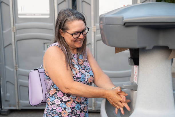 Best Affordable portable toilet rental  in Stuart, IA